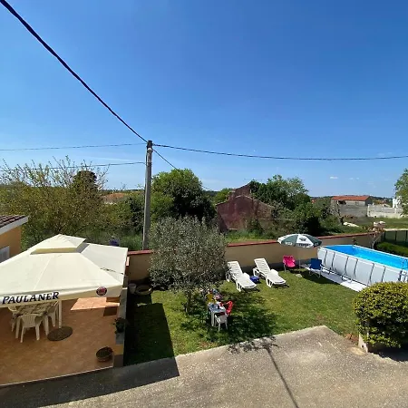 Holiday home Holiday House Emma Pula