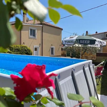 Holiday House Emma Holiday home *